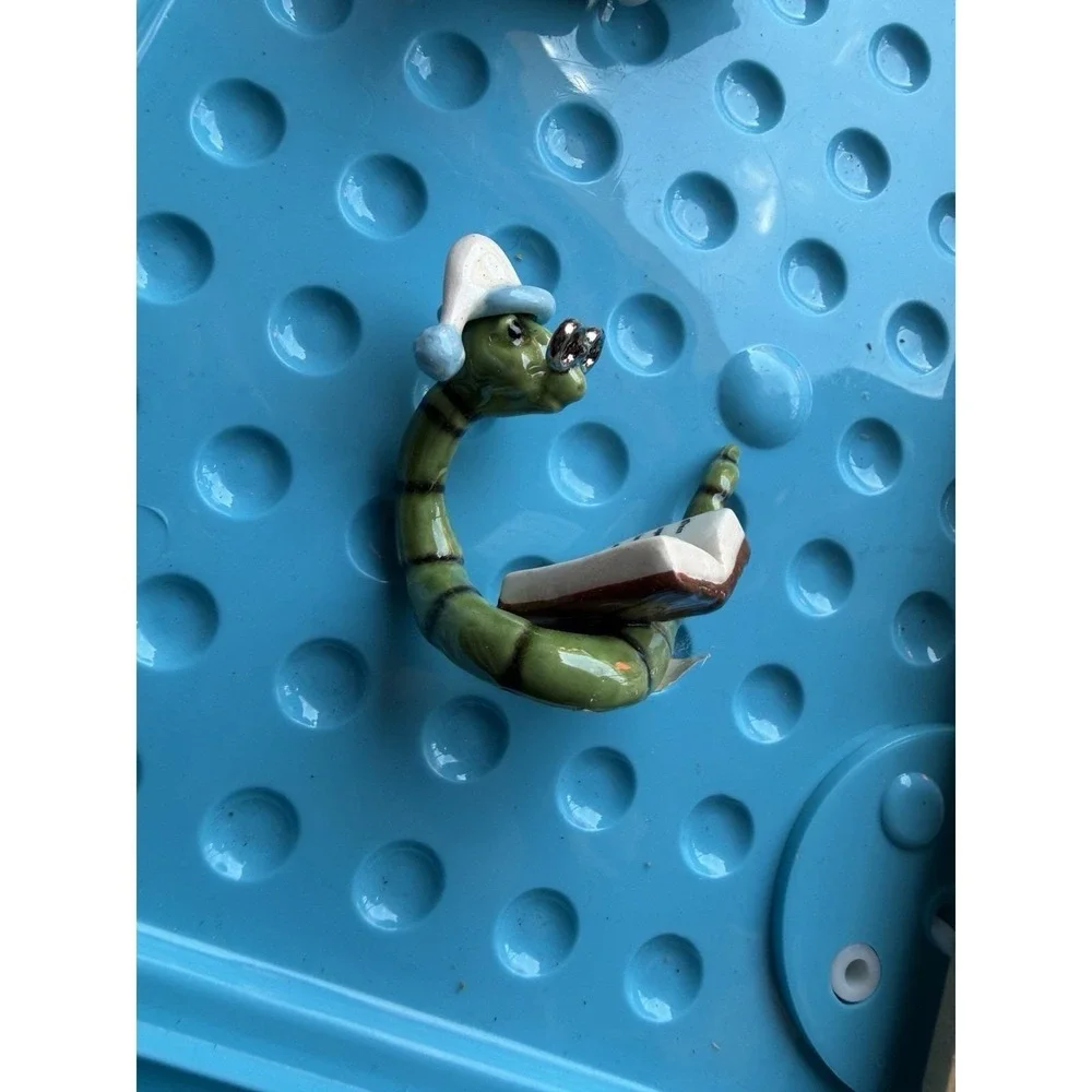 HTF Hagen Renaker Bookworm